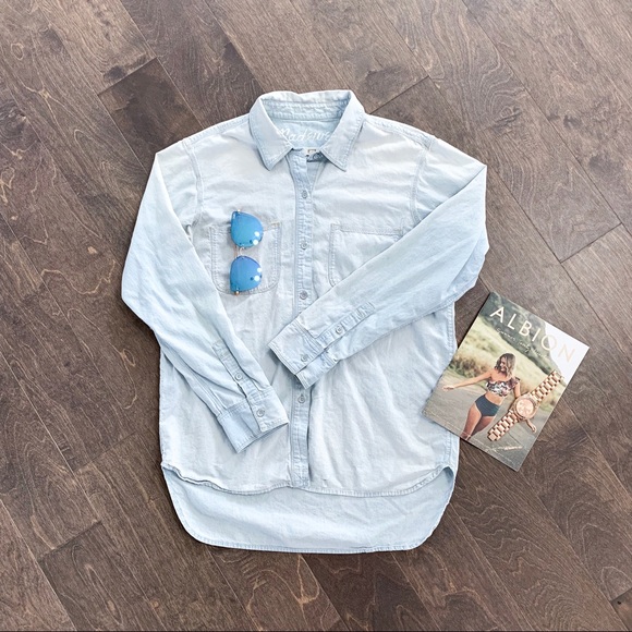 Madewell Tops - Madewell Light Jean Button Up Long Sleeve